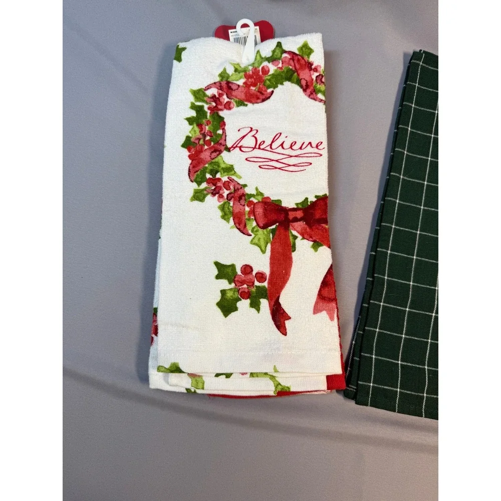 Lot of 4 Christmas Kitchen Dish‎ Towels Holiday Festive Gifting New